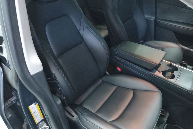 特斯拉 Model Y 2022款 改款 后轮驱动版局部细节41