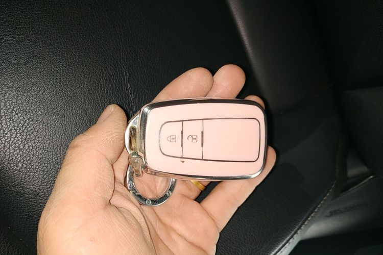 丰田 威兰达 2022款 2.0L CVT两驱豪华PLUS版中控内饰11