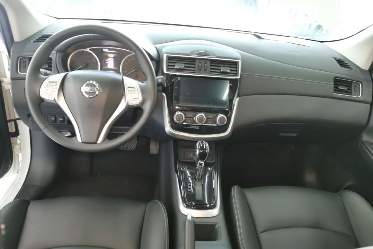 日产 骐达TIIDA 2024款 1.6L CVT智行版中控内饰7002