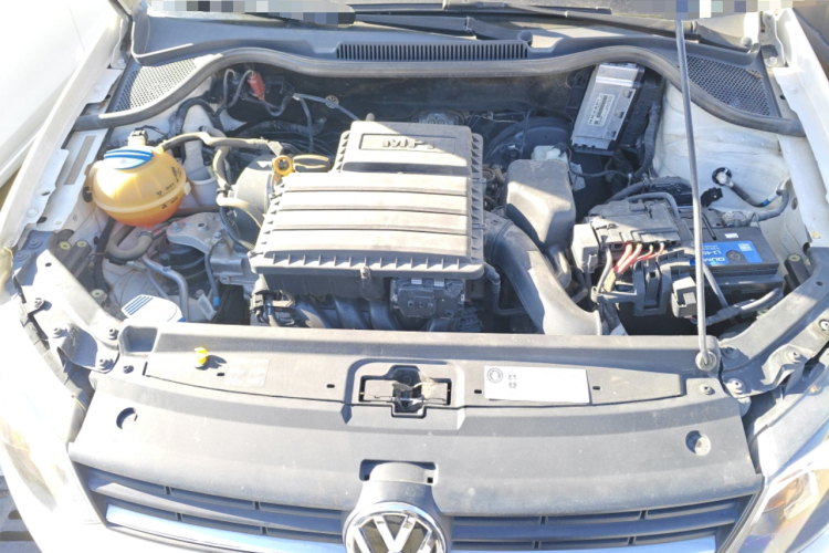 大众 Polo 2016款 1.4L 自动风尚型机舱底盘24