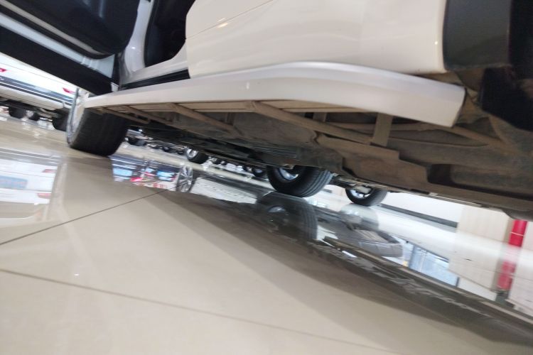 丰田 汉兰达 2018款 2.0T 四驱豪华版 7座 国VI局部细节9002