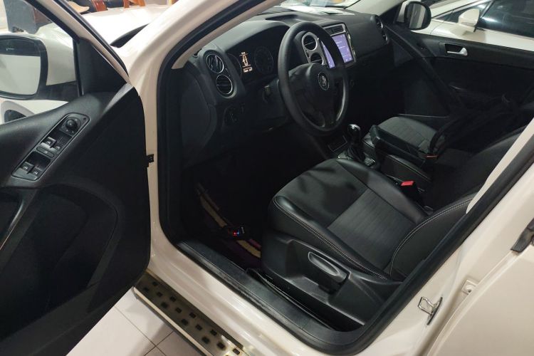 大众 途观 2016款 300TSI 自动两驱风尚版中控内饰20