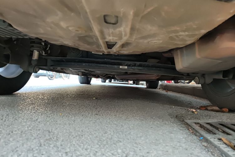 吉利汽车 帝豪 2019款 领军版 1.5L CVT向上亚运版 国V局部细节9009