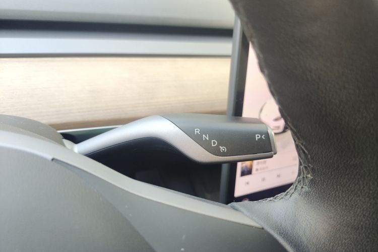 特斯拉 Model 3 2022款 Performance高性能全轮驱动版局部细节18