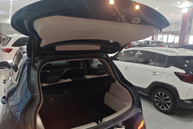 欧拉好猫 2021款 400km标准续航 维纳斯版 三元锂机舱底盘23