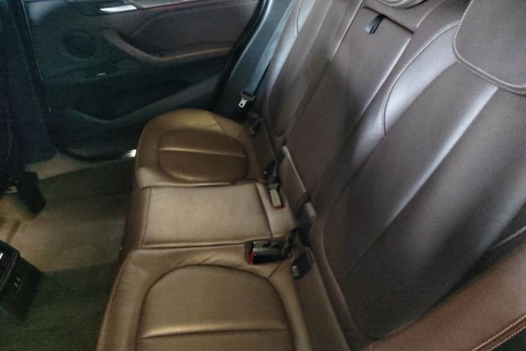 宝马X1 2019款 sDrive18Li 尊享型中控内饰7004