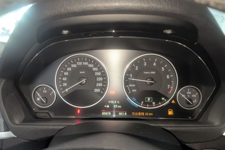 宝马3系 2018款 320Li 时尚型中控内饰14