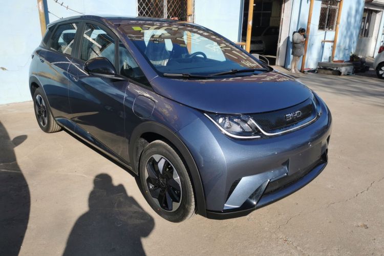 比亚迪 海豚 2025款 420km 自由版车身外观3