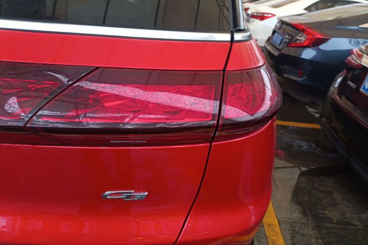 小鹏G3 2020款 520i 尊享版车身外观9