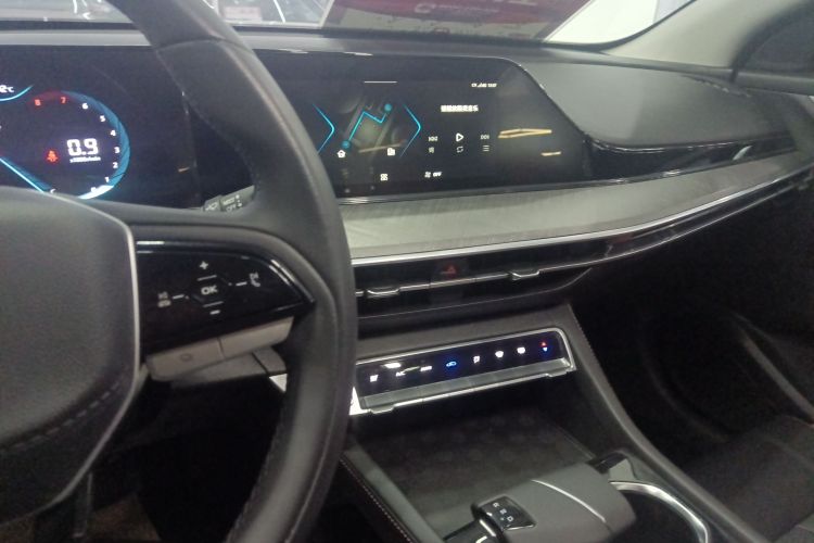 长安 逸动 2022款 PLUS 蓝鲸NE 1.4T GDI DCT尊贵版局部细节16