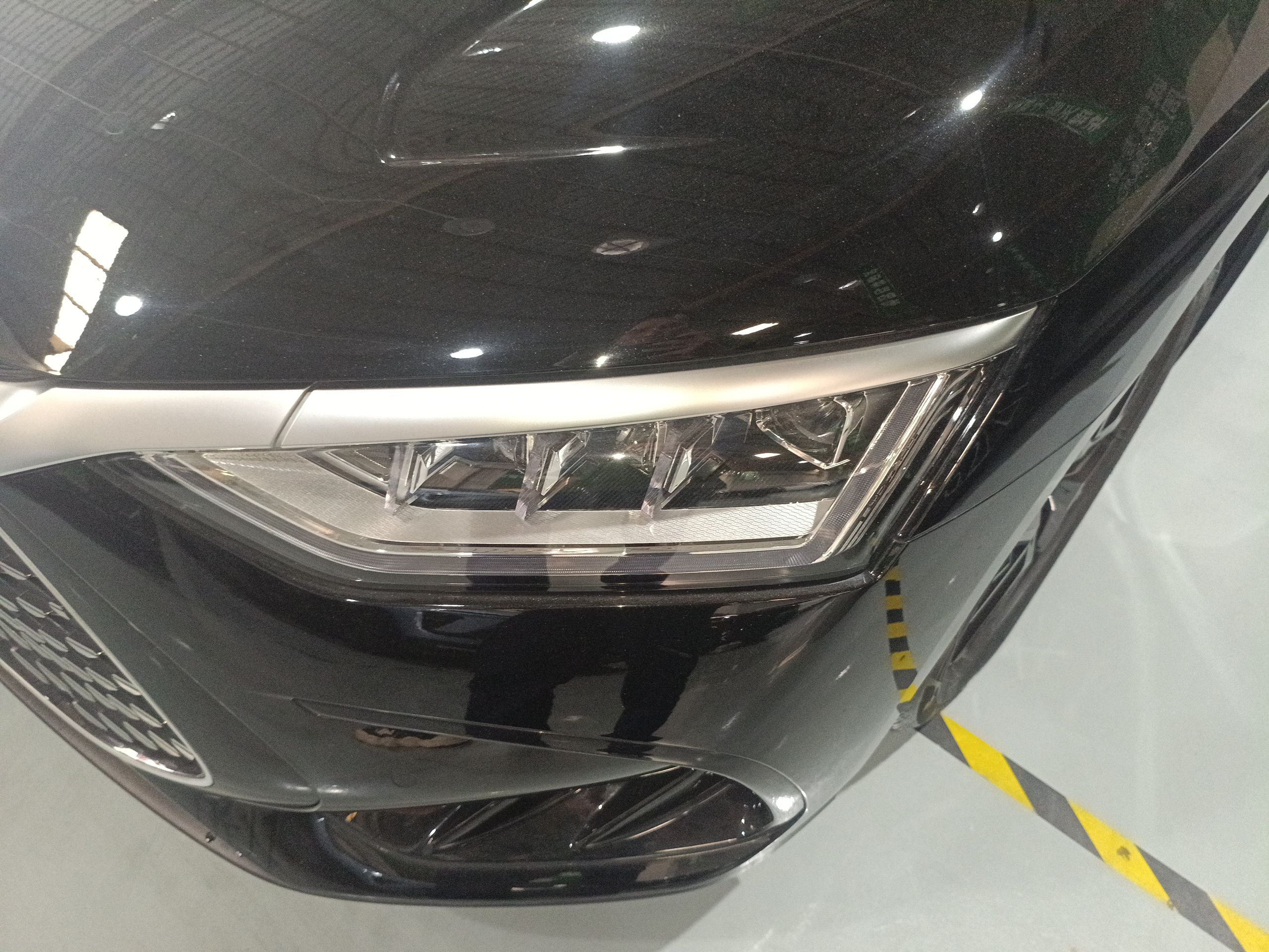 比亚迪 汉 2024款 DM-i 荣耀版 121KM 精英型