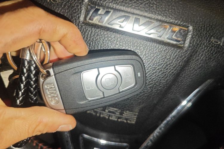 哈弗H6 2017款 蓝标 运动版 1.5T 手动两驱精英型中控内饰7001