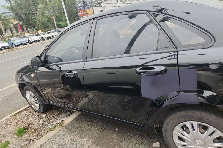 别克 凯越 2015款 1.5L 手动经典型车身外观4