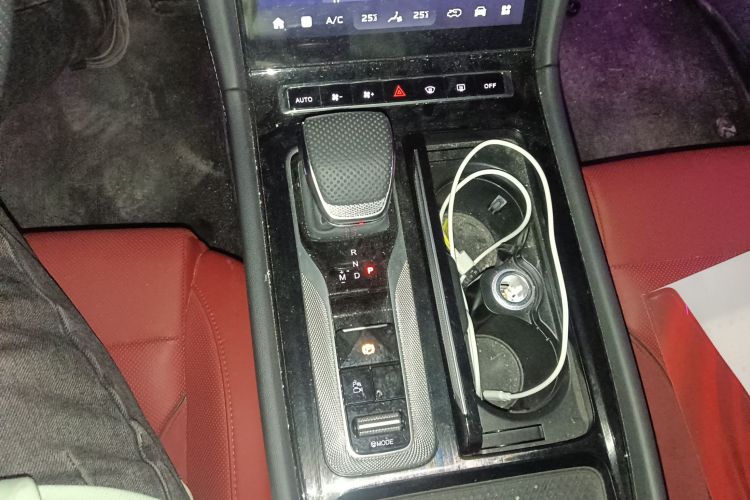 红旗H6 2024款 2.0T 致尚版中控内饰18