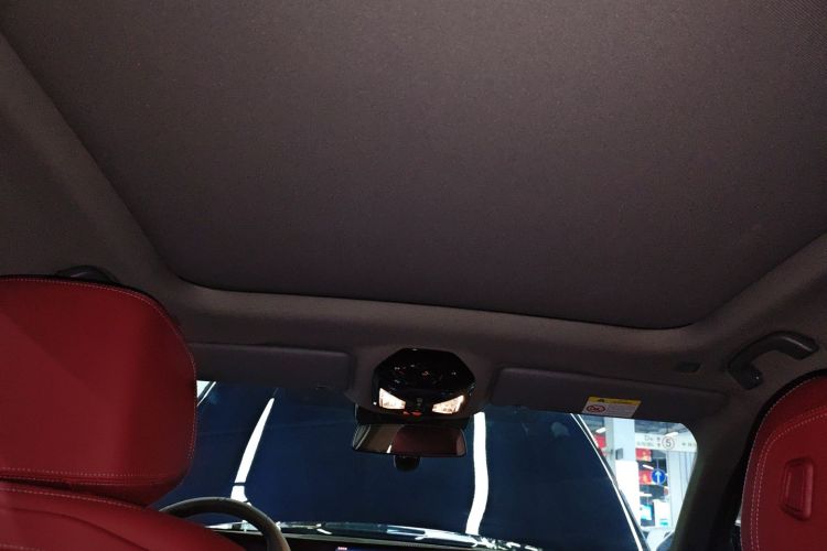 宝马5系 2025款 530Li 领先型 M运动套装局部细节22