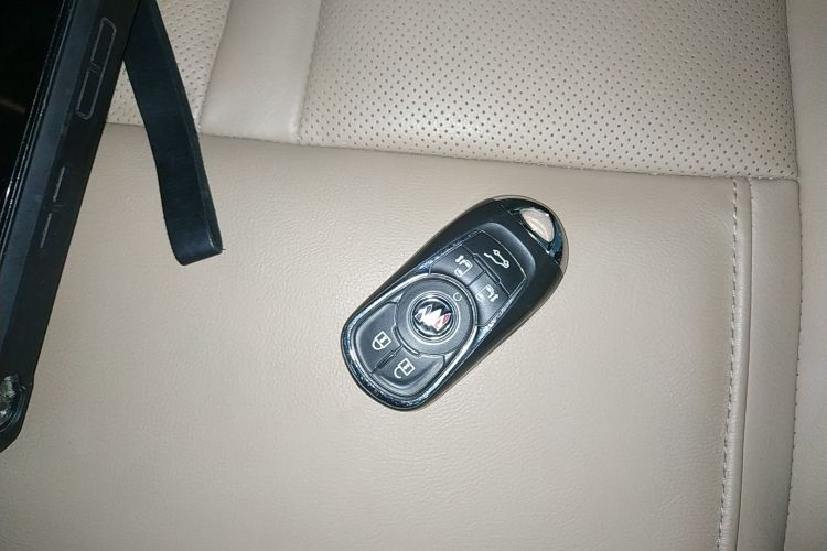 别克GL8 2021款 ES陆尊 653T 豪华型中控内饰11