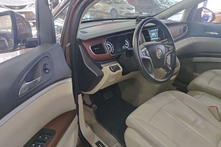 别克GL8 2018款 28T 尊贵型 国VI中控内饰20