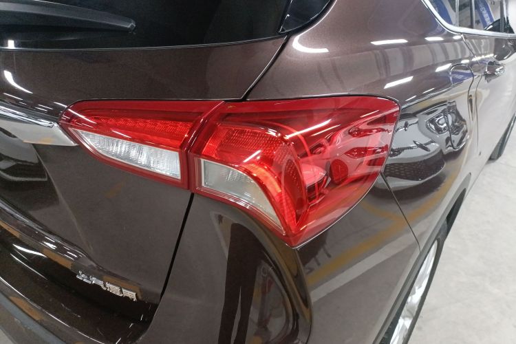 别克 昂科威 2018款 28T 四驱精英型车身外观9