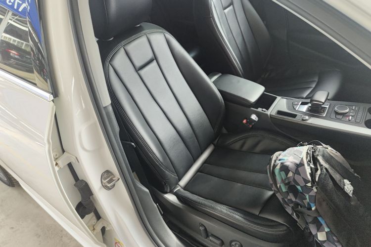 奥迪A4L 2019款 40 TFSI 进取型 国VI局部细节41