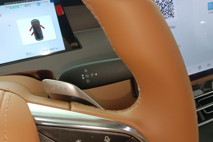 比亚迪 汉L 2025款 EV 四驱激光雷达旗舰型局部细节18