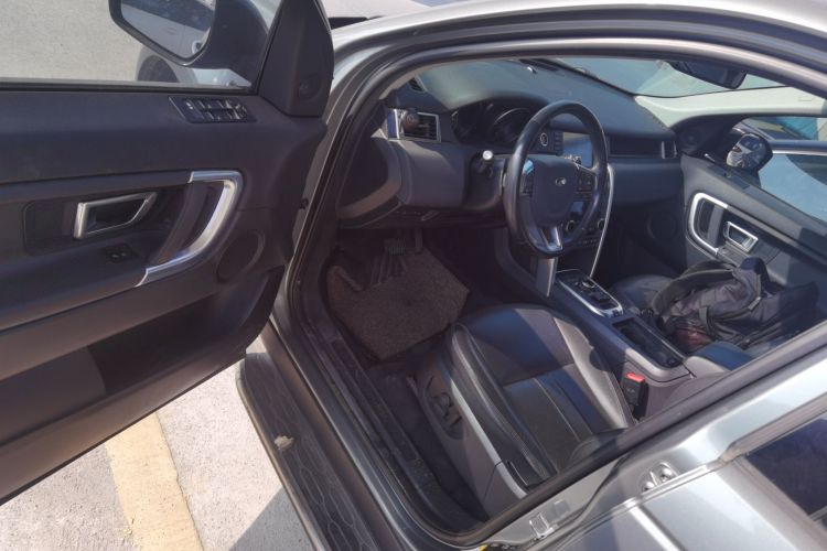 路虎 发现神行 2018款 240PS SE版中控内饰20