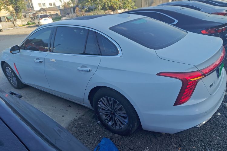 红旗H5 2024款 1.5T DCT智联旗韵版车身外观4