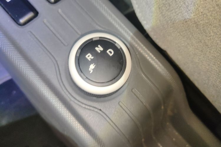 五菱汽车 宏光MINIEV 2022款 马卡龙时尚款 三元锂中控内饰18