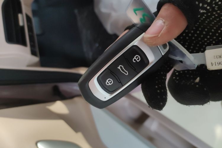 吉利银河 2024款 熊猫mini 200km 耐力熊中控内饰11