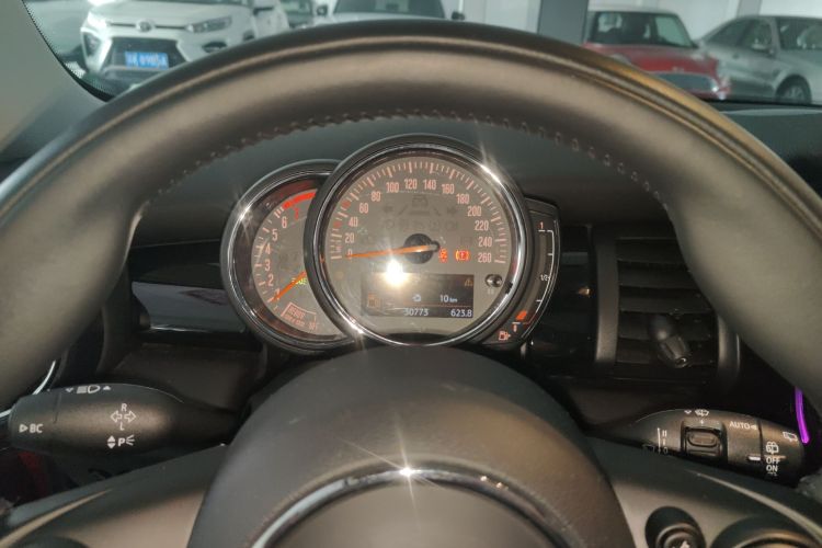 MINI 2020款 1.5T ONE PLUS中控内饰14