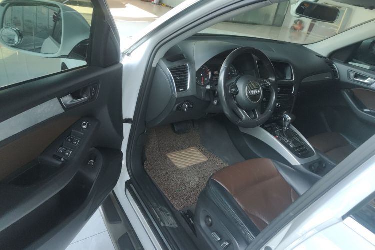 奥迪Q5 2016款 40 TFSI 技术型中控内饰7003