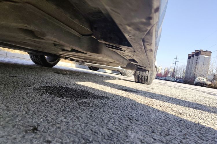 丰田 凯美瑞 2024款 双擎 2.0HXS 运动Plus版局部细节9004