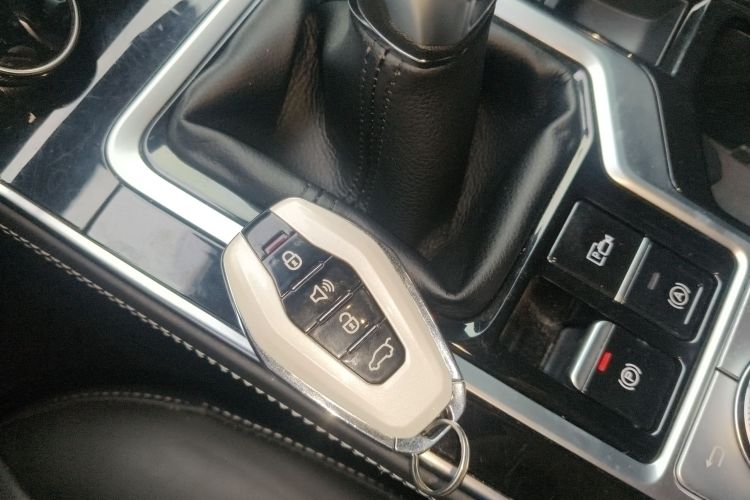 捷途X90 2020款 1.5T 手动影趣版 5座中控内饰7001