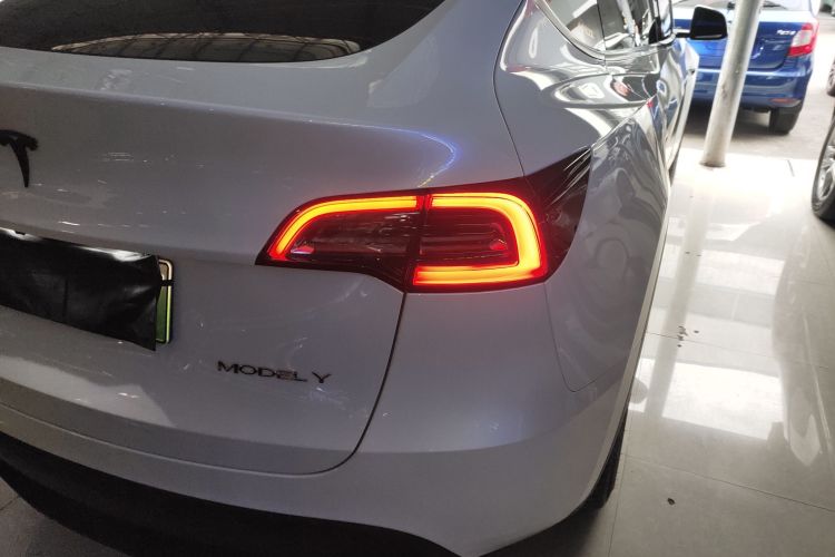 特斯拉 Model Y 2024款 长续航全轮驱动版车身外观6006