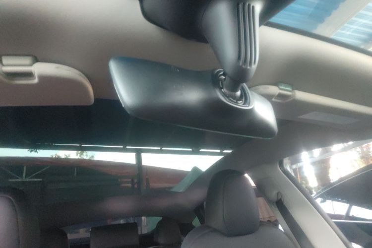 特斯拉 Model Y 2022款 改款 后轮驱动版中控内饰22