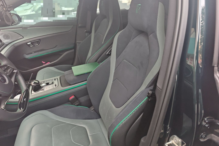 比亚迪 汉 2022款 EV 610KM四驱千山翠限量版中控内饰19