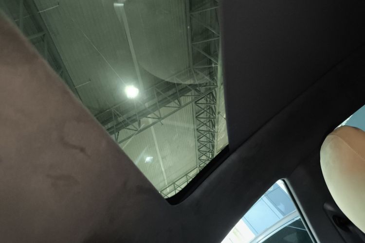 鸿蒙智行 智界R7 2025款 增程 331km Ultra中控内饰22