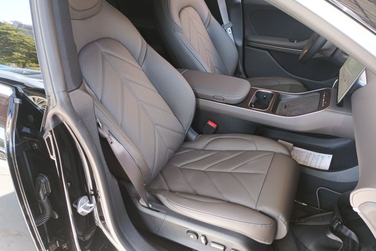 蔚来ET5T 2025款 100kWh Touring局部细节41