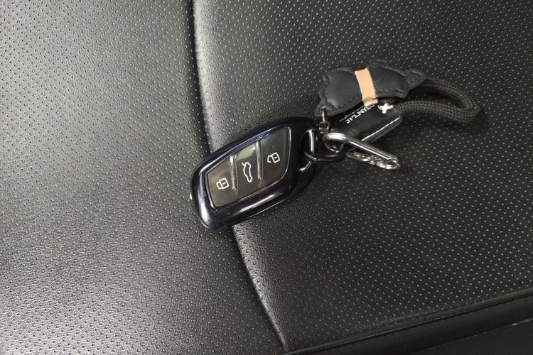 荣威i5 2023款 1.5L CVT豪华版中控内饰11