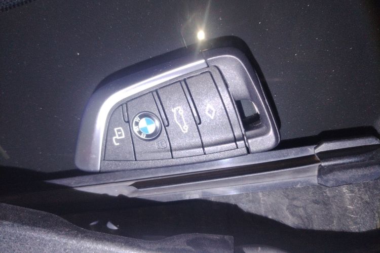 宝马4系 2023款 425i Gran Coupe M运动曜夜套装中控内饰7001