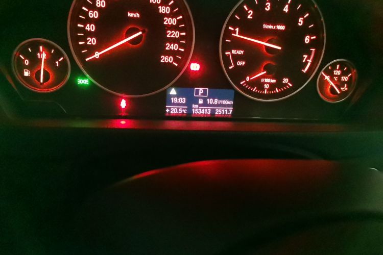 宝马3系 2014款 320Li 时尚型中控内饰15