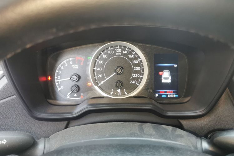 丰田 卡罗拉锐放 2022款 2.0L 精英版中控内饰14