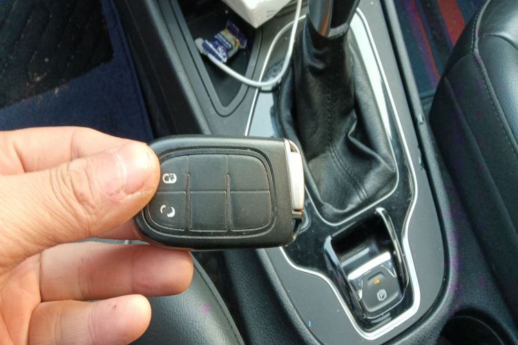 Jeep 自由光 2019款 2.0T 两驱智享版 国VI中控内饰11