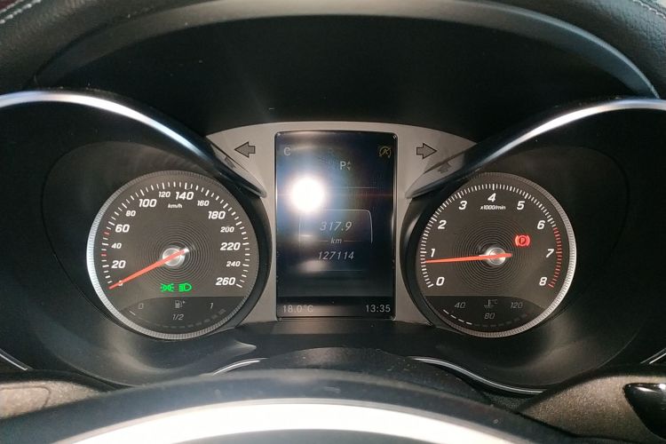 奔驰C级 2018款 C 200 L 运动版 成就特别版局部细节14