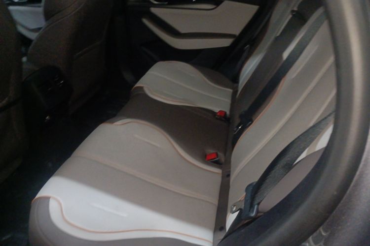 比亚迪 秦PLUS 2023款 冠军版 EV 420KM超越型中控内饰7004