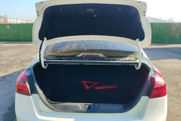 吉利汽车 帝豪 2018款 1.5L CVT豪华型机舱底盘23