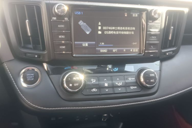 丰田 RAV4荣放 2016款 2.0L CVT两驱智尚版 国V中控内饰16