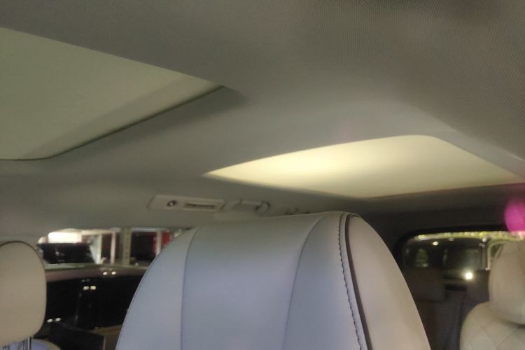 腾势D9 2022款 DM-i 970 四驱尊荣型局部细节22