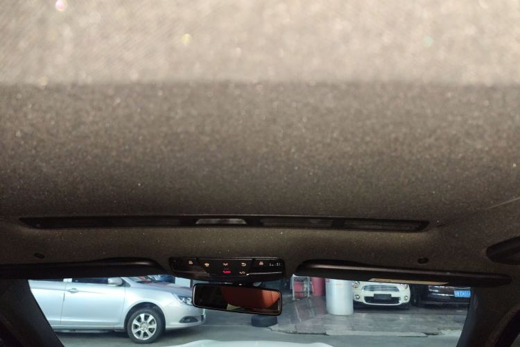 奔驰C级 2019款 C 260 运动版中控内饰22