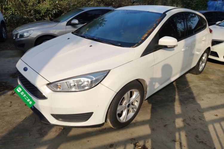 福特 福克斯 2018款 两厢经典 1.6L 自动舒适型智行版车身外观1