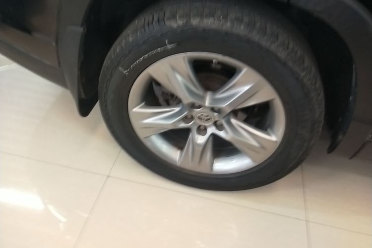 丰田 汉兰达 2015款 2.0T 四驱豪华版 7座车身外观56